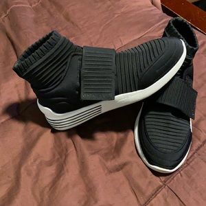 Kendall + Kylie Brand. EUC!